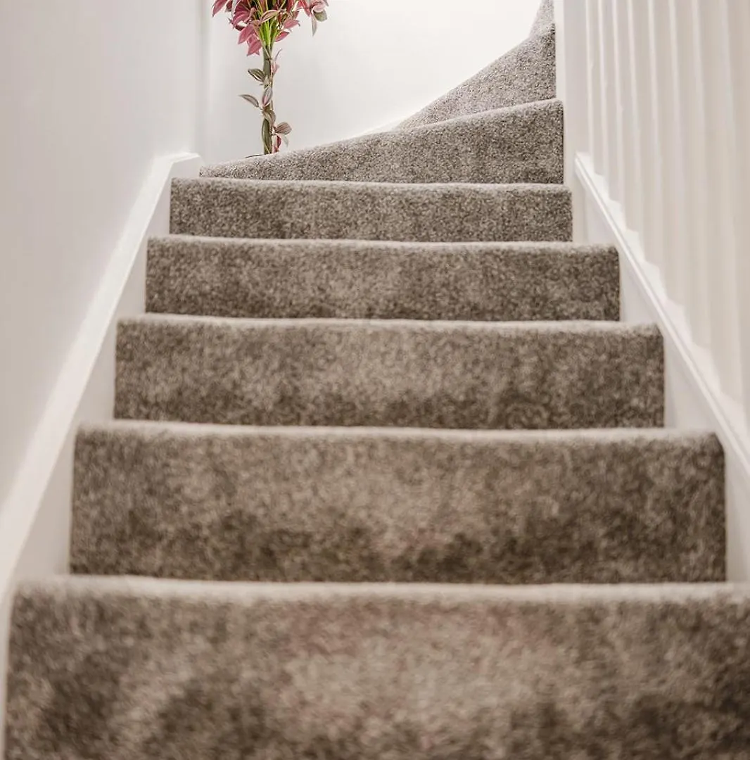 The Nook, Fairview, Cheltenham Town Centre-Parking & Garden 0*,